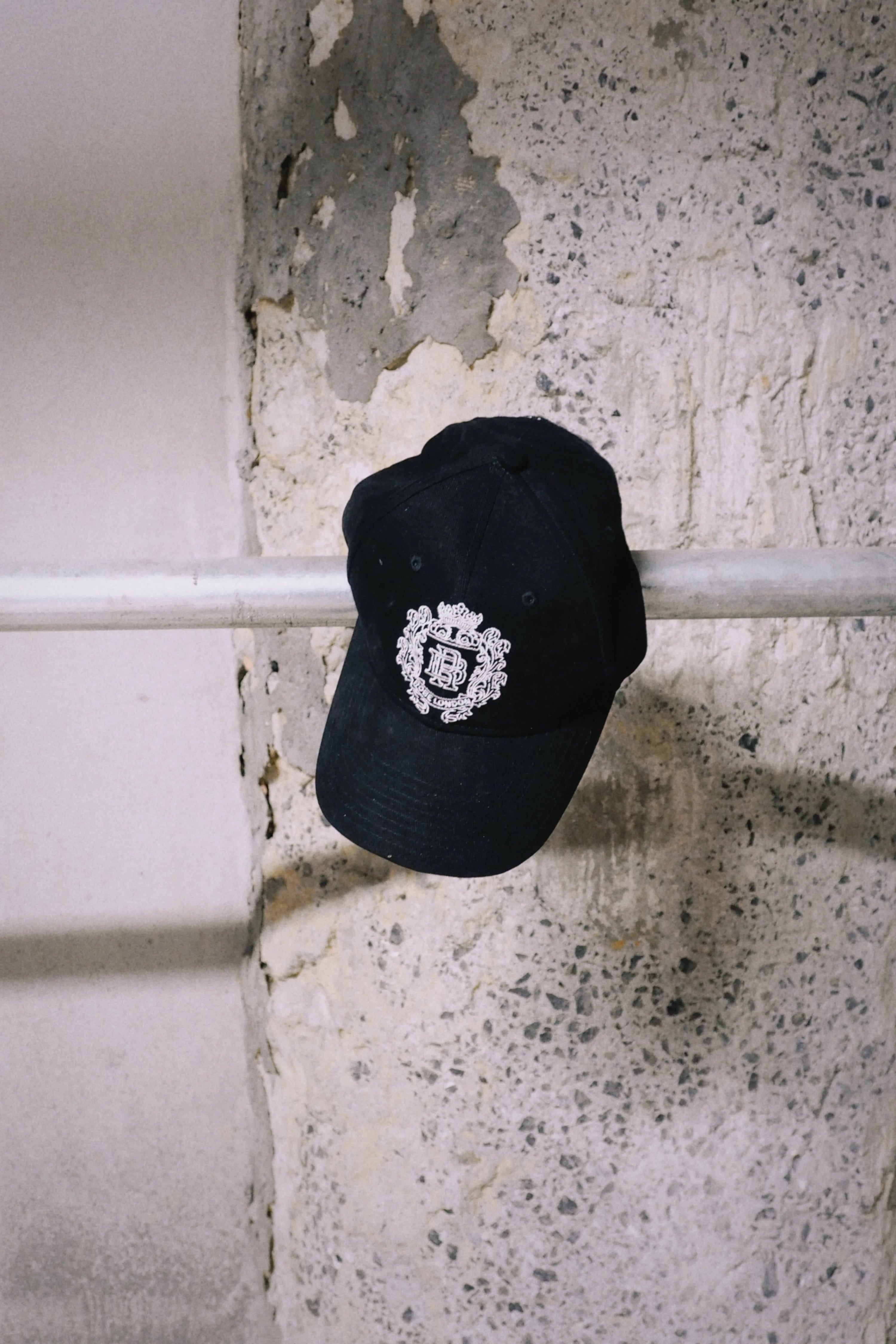 CLASSIC BLACK MONOGRAM CAP